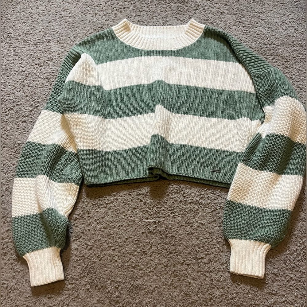 Hollister green and white cropped sweater